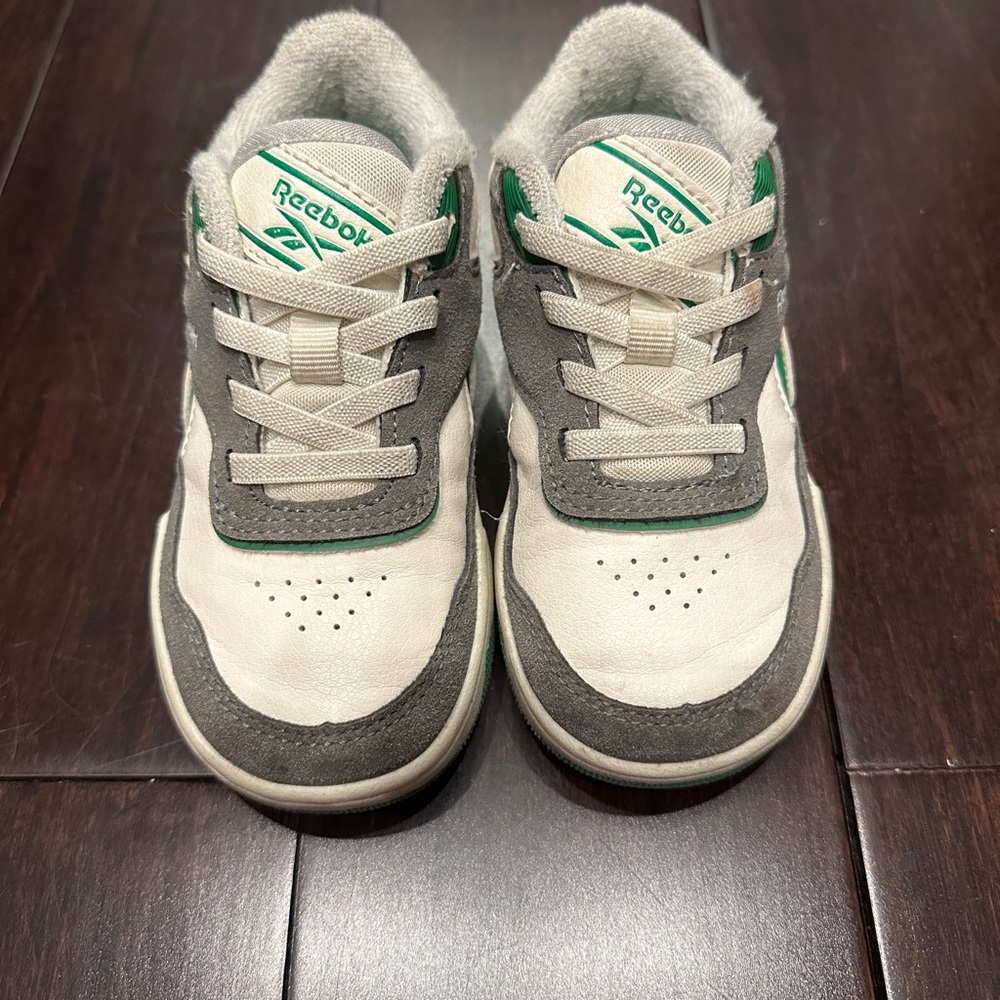 Toddler Reebok’s - Picture 2 of 4